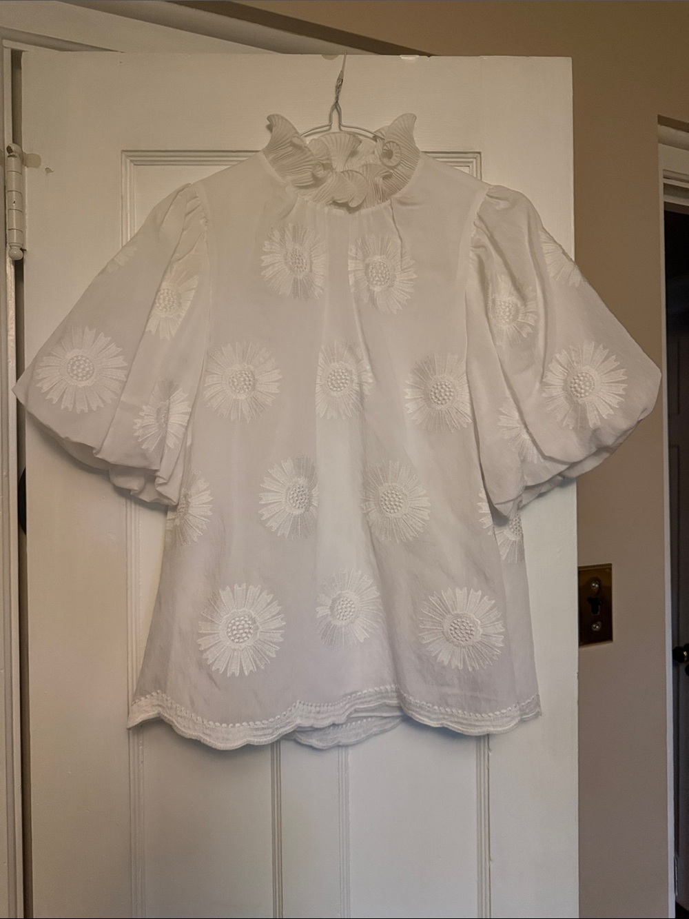 White Embroidered Puff-Sleeve Women's Top